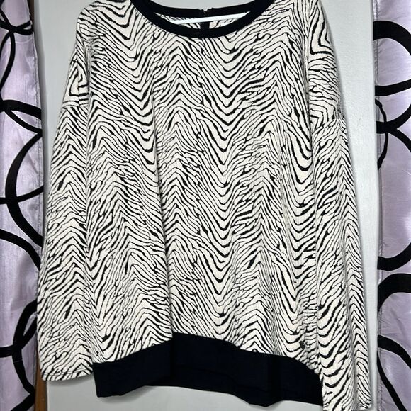 Liz Claiborne Black White Boat Neck Back Zip Zebra Print Pullover Sweater XL - Picture 2 of 9